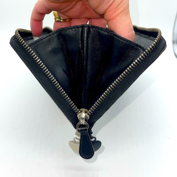 ‼️ Givenchy x BAMBI Disney LIMITED EDITION Collectible Long Zip Around Wallet - Picture 12 of 16